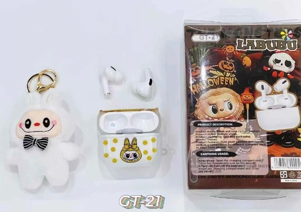 Miniatura 3 de Combo audifonos y labubu